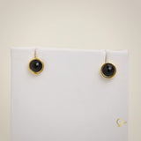 Brinco Dourado com Obsidiana Negra